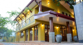 Отель Inlak Garden Hotel  Negombo